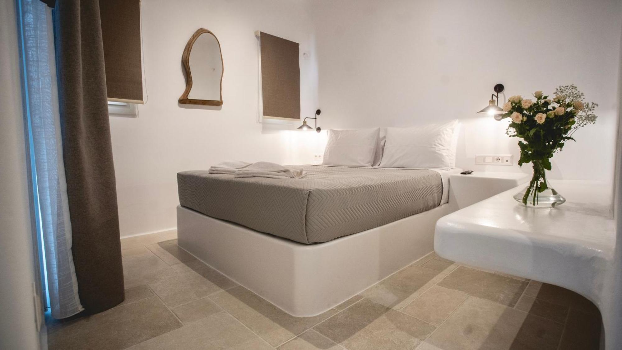 Gaia Mykonos & * Tagoo (Mykonos)